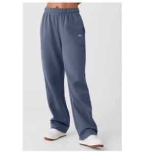 ALO Accolade Straightleg Sweatpants - BLUESTONE
